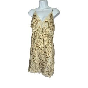 Victoria’s Secret Nightie florals Paisley Print With Lace Large